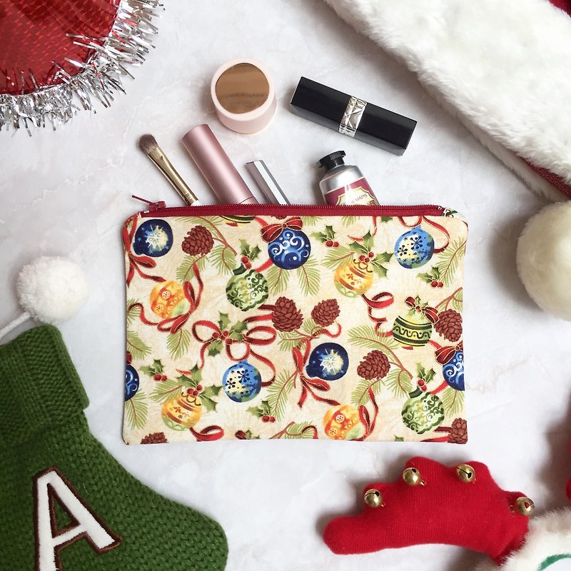 Small everyday zipper pouch in Christmas print