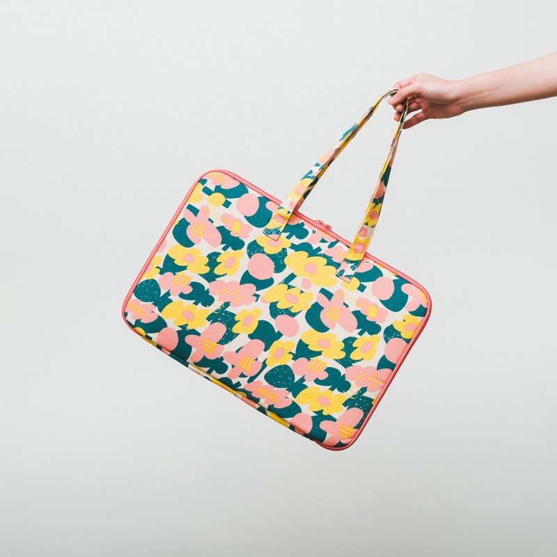 15.5 Inch Laptop Case(Outer Pocket)/inBlooom x UULIN / Sunny-side-up Egg / Pink - Laptop Bags - Cotton & Hemp Multicolor