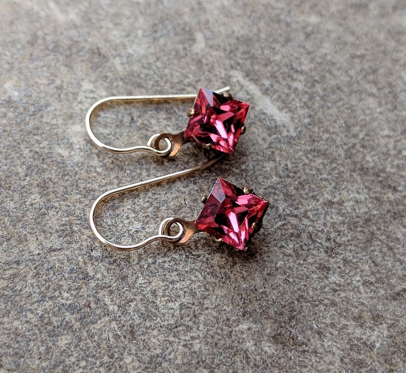 簡約深粉紅古董玻璃耳環 - 耳環/耳夾 - 玻璃 粉紅色