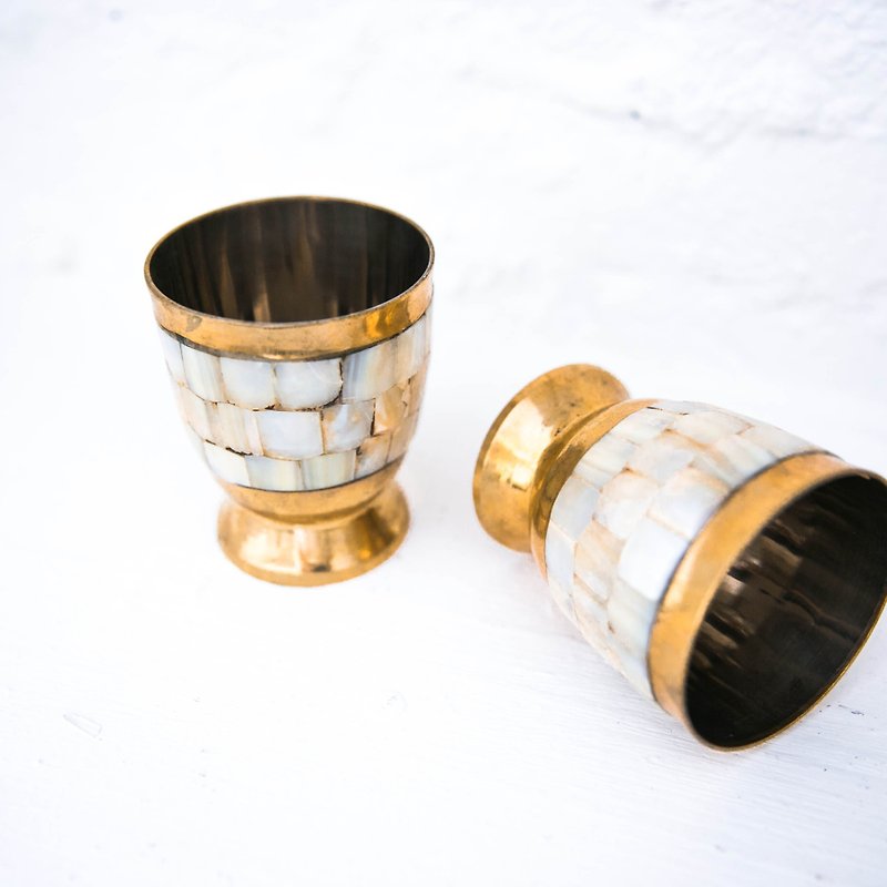仙仙 SECLUSION OF SAGE / 1920s Indian Brass _ Moonlight Pearl Water Cup - Mugs - Other Metals Gold