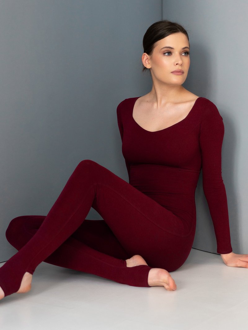 Yoga bodysuit, unitard #425. Organic cotton jumpsuit. Fitness suit. Yoga wear - 吊帶褲/連身褲 - 棉．麻 紫色