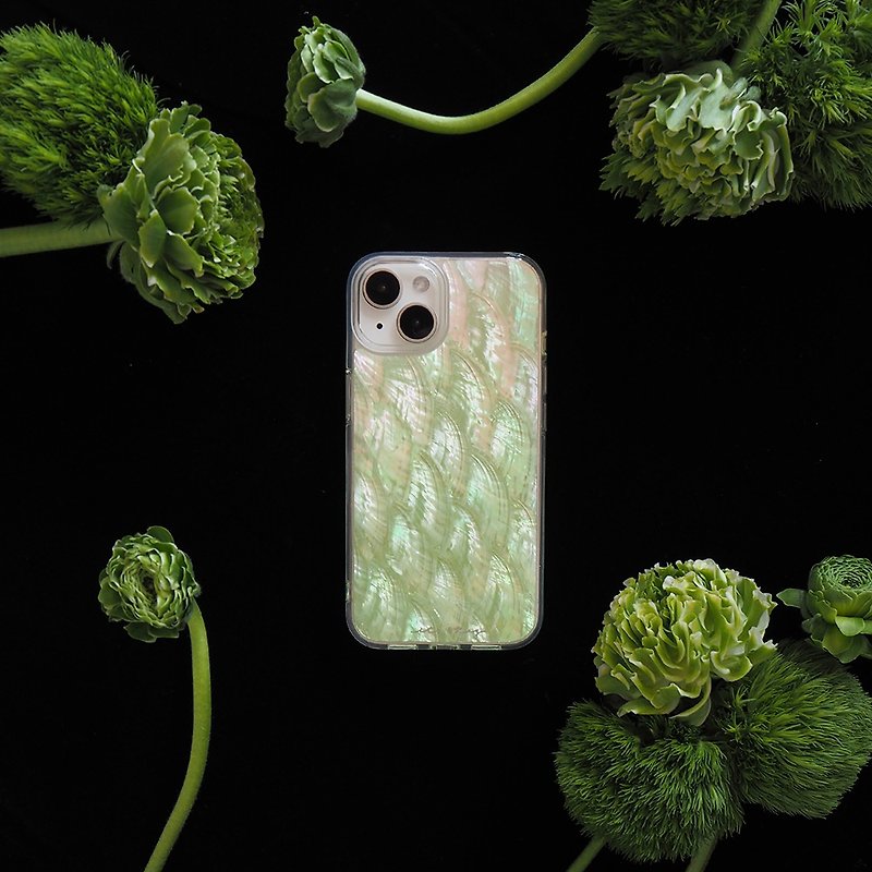 Grassland Phone Case Mother of Pearl Gift For Apple iPhone 14 13 12 11 Pro Max X - เคส/ซองมือถือ - เปลือกหอย สีเขียว