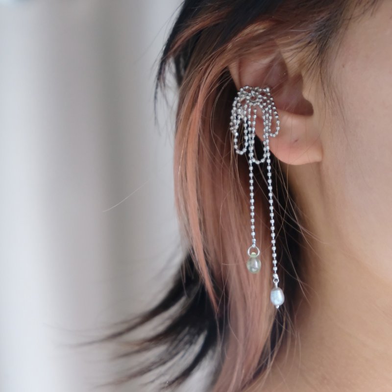 Silver gray freshwater pearl green glass beads dynamic tassel single Clip-On E358 - ต่างหู - ไข่มุก สีเขียว