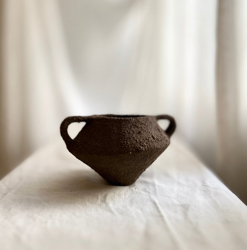 Taupe sandstone Wabisabi Vessel 手作灰褐色Wabisabi 陶器 - 花瓶/花器 - 陶 