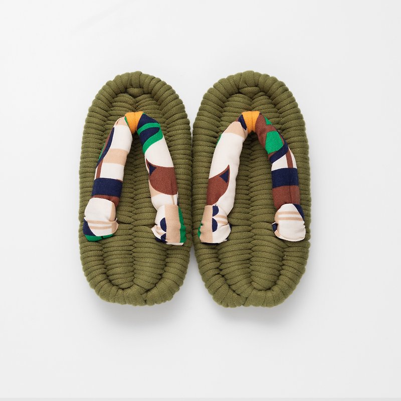 Children&#x27;s slippers【Khaki】