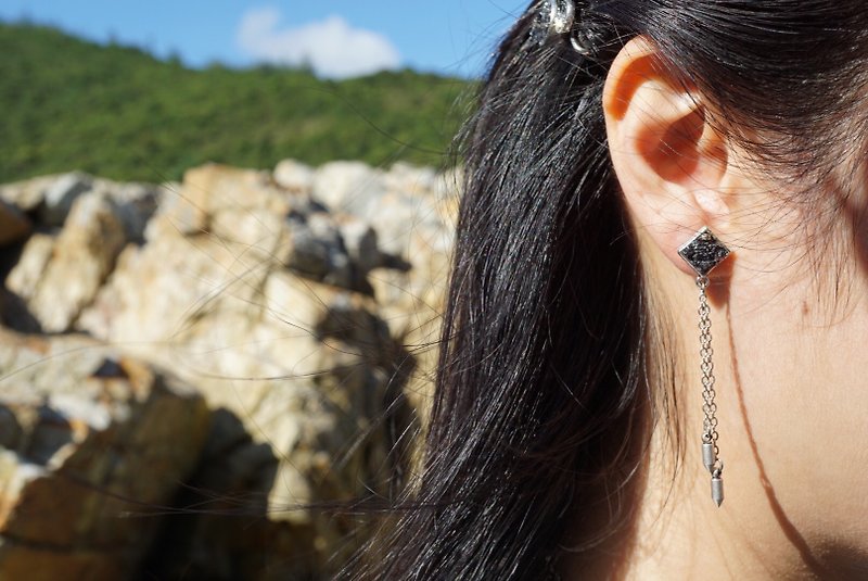 Crushed Hematite bullet 925 sliver Drop Earrings - Earrings & Clip-ons - Gemstone Blue