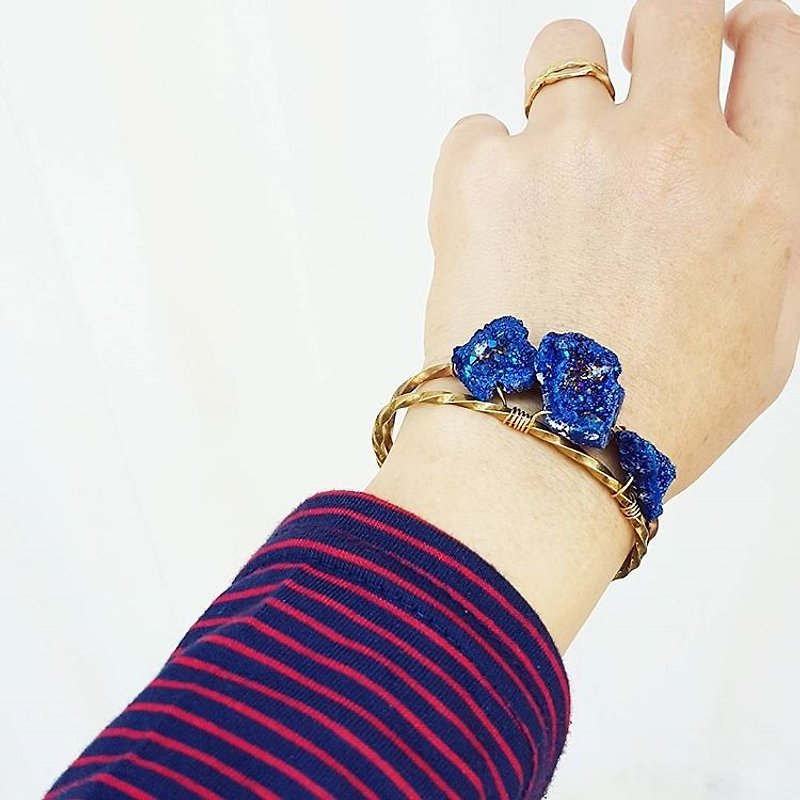 Copper hand made [quartz stone blue purple bracelet] - สร้อยข้อมือ - เครื่องเพชรพลอย สีน้ำเงิน