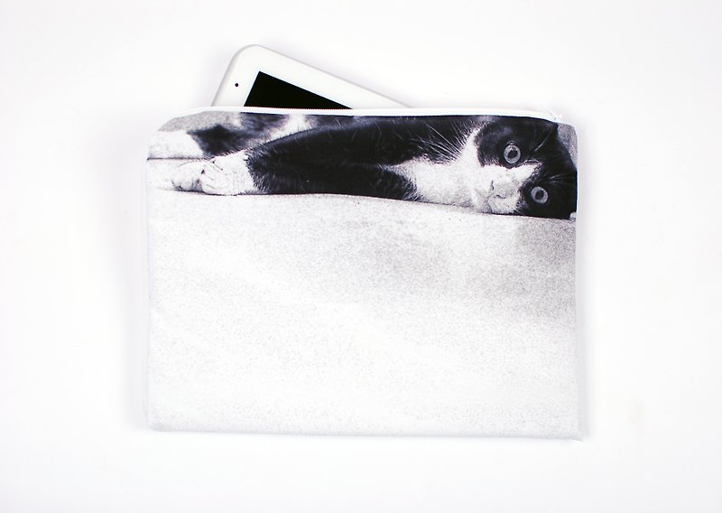 棉．麻 平板/電腦保護殼/保護貼 白色 - 開賓士的貓。多功能保護套