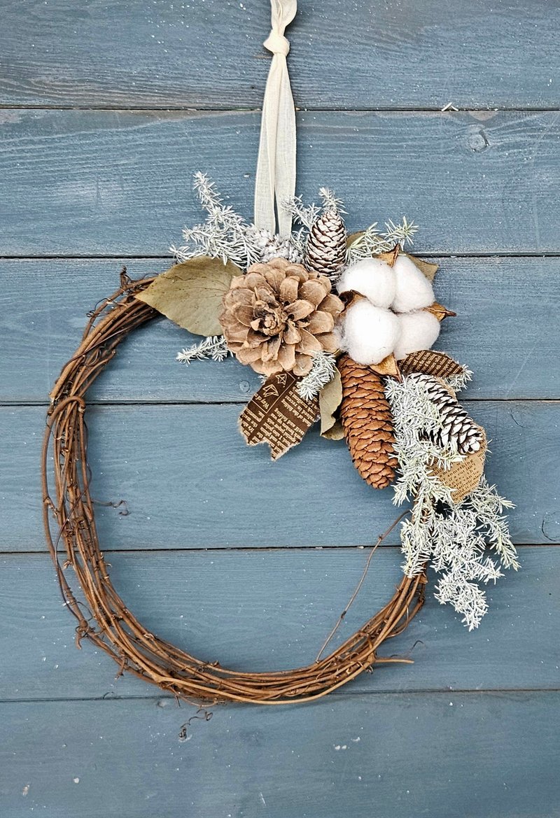 For those of you who love reading. Christmas wreath (Christmas decoration/Christmas decoration/store decoration) - Dried Flowers & Bouquets - Plants & Flowers Multicolor