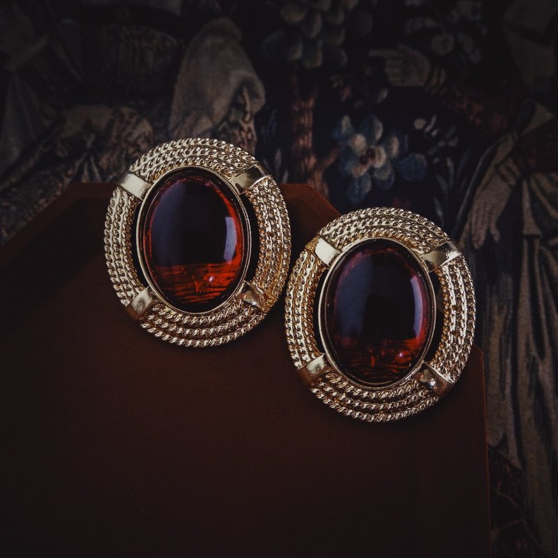 Vintage Earrings | Baroque Exaggerated Ruby | CBH080