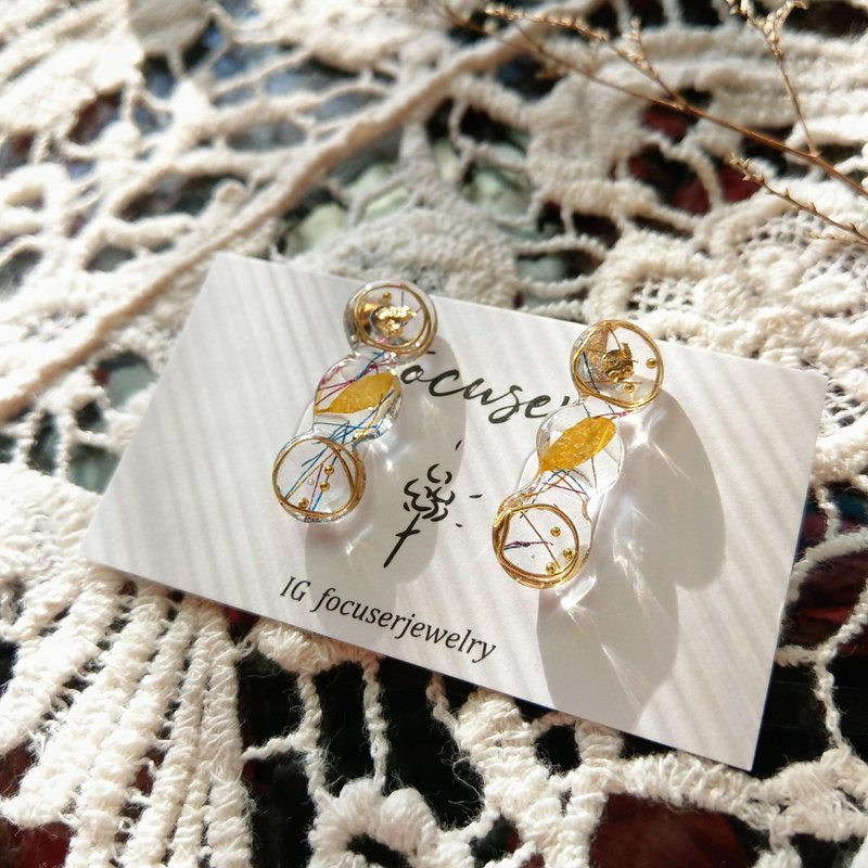 【一片晶菊】手繪三圓型 菊花耳環 透明乾燥花飾品 - 耳環/耳夾/耳骨夾 - 樹脂 透明