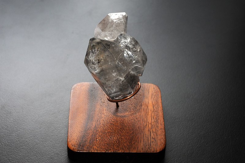 閃靈鑽 /礦石/水晶/靈修/開運/招財/破煞/防小人 - 擺飾/家飾品 - 水晶 