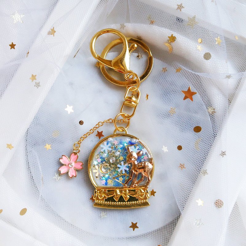 Christmas atmosphere deer key ring - Charms - Resin Multicolor