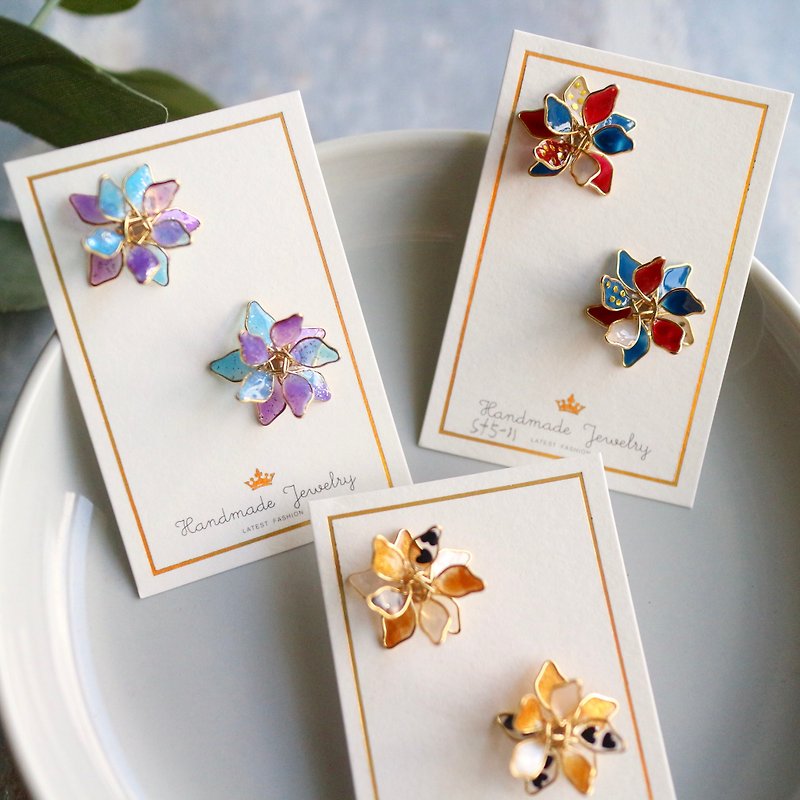14k gold-covered hand-wound ice crystal flower 14k gold-covered winding gradient crystal flower earring a3 - ต่างหู - เรซิน สีทอง