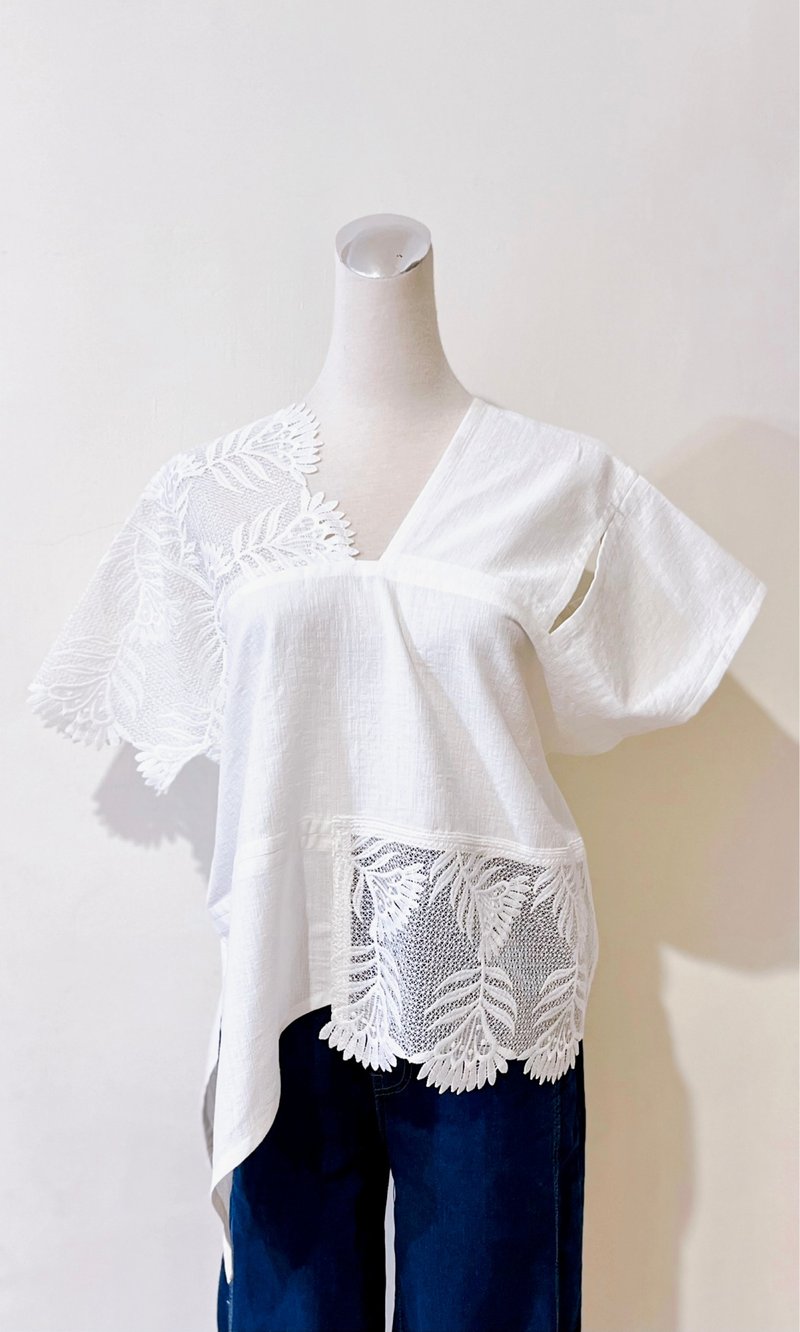 Unique white romantic floral lace asymmetrical side-knotted Linen and linen boxer jacket - เสื้อกั๊กผู้หญิง - ผ้าฝ้าย/ผ้าลินิน ขาว