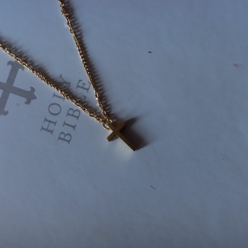 Simple golden cross necklace - Necklaces - Other Metals Gold