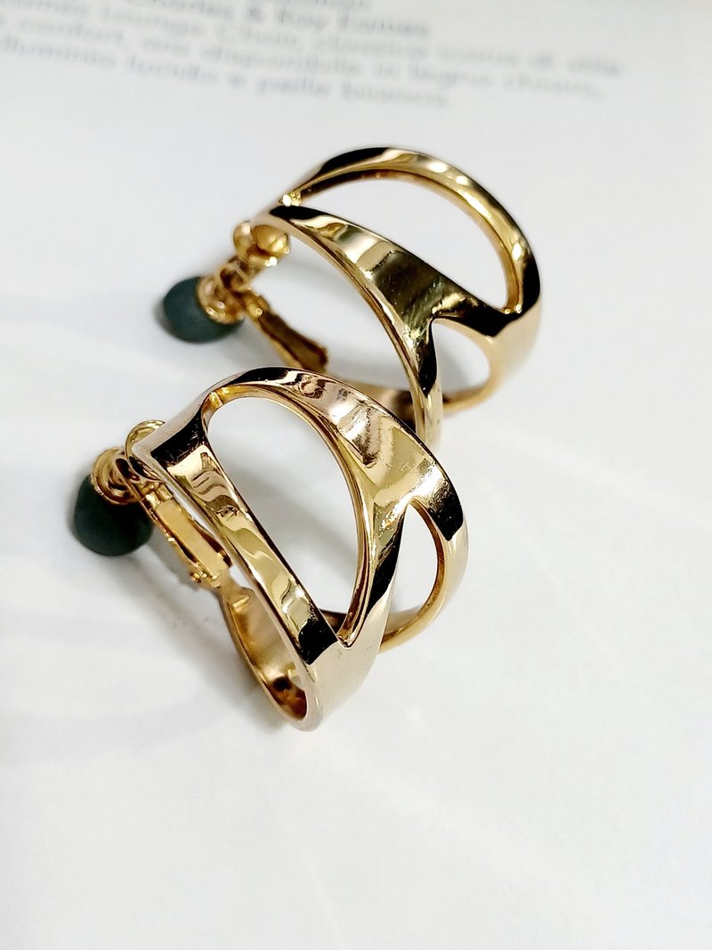 vintage jewelry  NAPIER 金色現代藝術風格 夾式耳環 - 耳環/耳夾/耳骨夾 - 其他金屬 