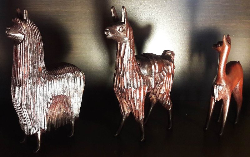 Wood Items for Display Brown - Wooden Alpaca, Llama, Vicuña (One by one)