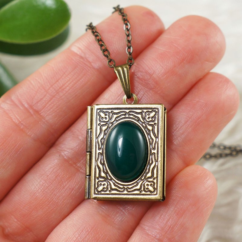 Green Agate Brass Locket Green Stone Photo Locket Book Pendant Necklace Jewelry - 項鍊 - 半寶石 綠色