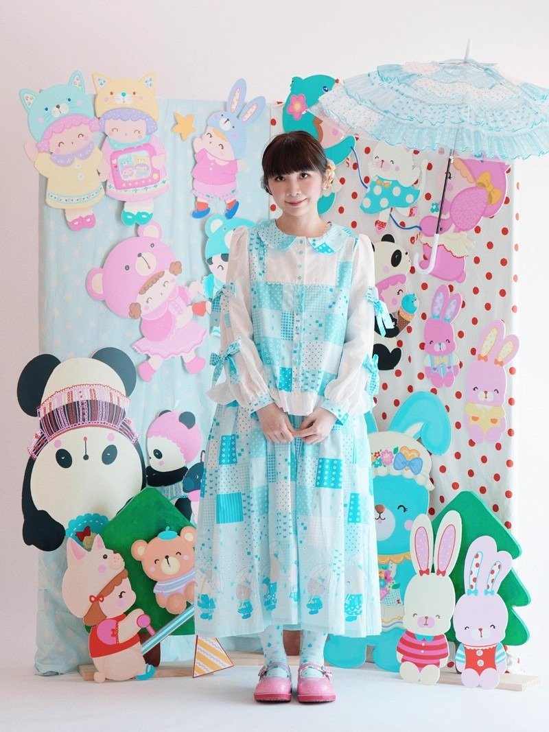 森林雨中漫步水色拼圖印花拼色藍白色長袖襯衫 - 女襯衫 - 棉．麻 