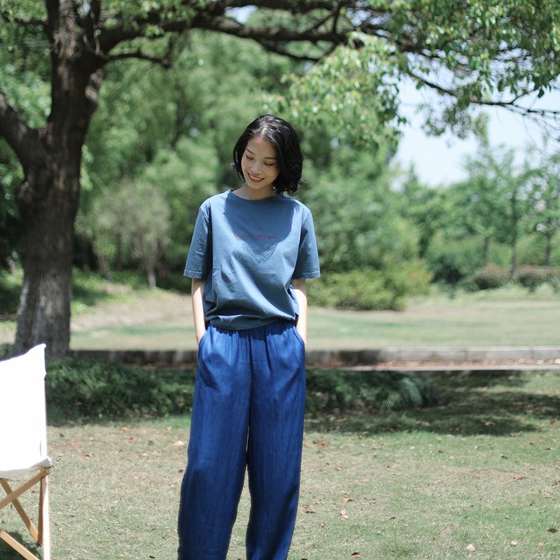 KOOW  字母刺繡T恤 日本輕薄棉質基礎款圓領短袖T恤 - 女 T 恤 - 棉．麻 
