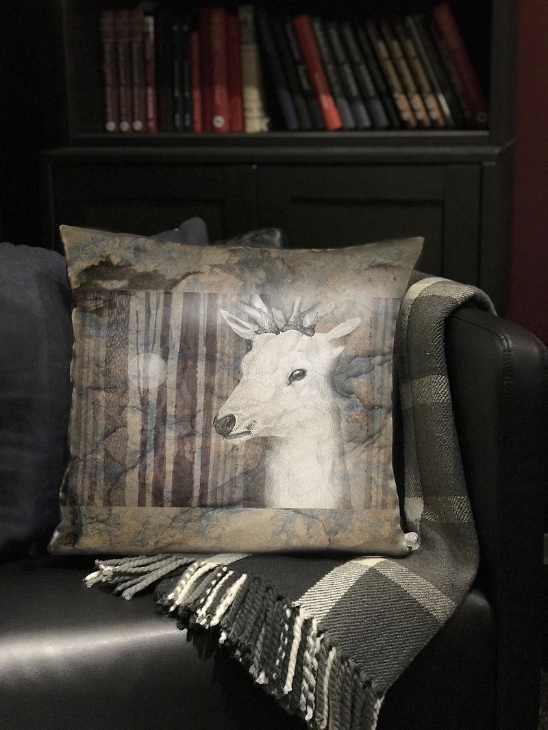 Formosan Sika Deer Pillowcase - หมอน - ผ้าฝ้าย/ผ้าลินิน สีเงิน