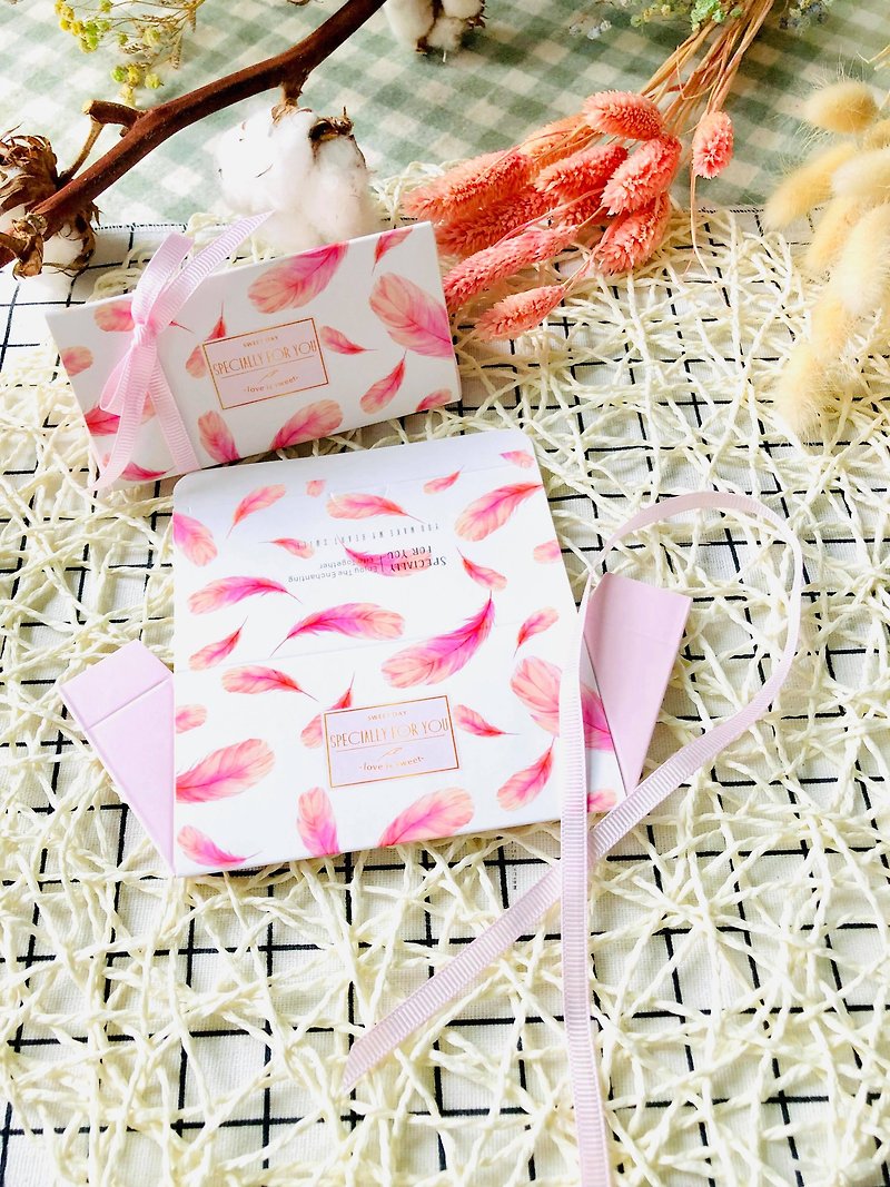 [Wedding small things] pink small feather triangle long box small things - Gift Wrapping & Boxes - Paper 