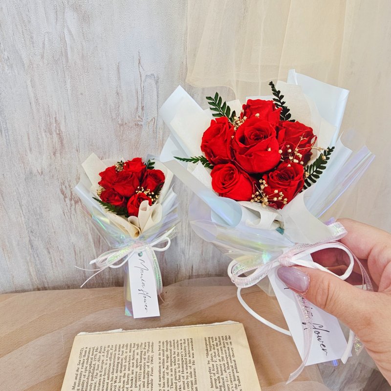 Everlasting rose mini palm bouquet red model fast shipping - ช่อดอกไม้แห้ง - พืช/ดอกไม้ สีแดง