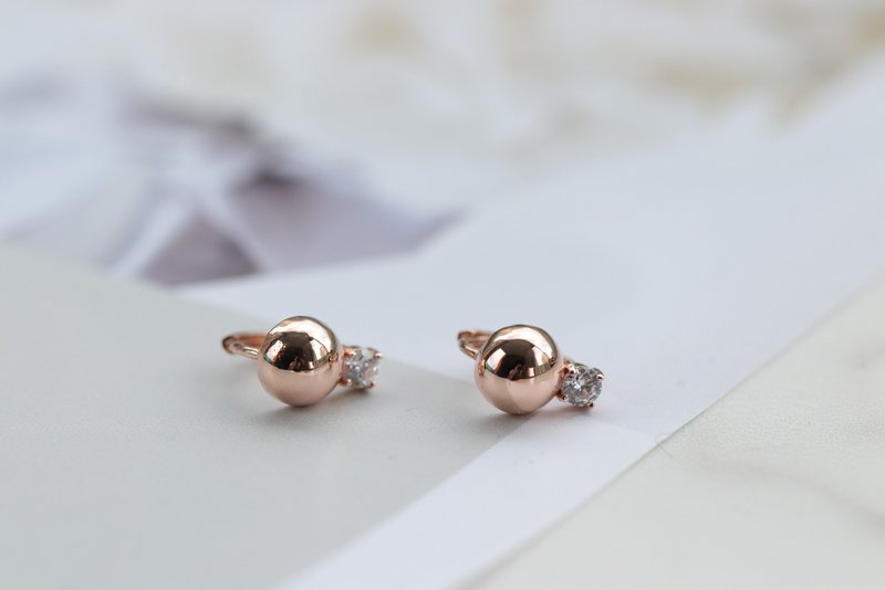 14K Flight Round CZ Earring 空姐豆豆耳扣耳環 (7*11mm) (6*9mm - 耳環/耳夾/耳骨夾 - 貴金屬 金色