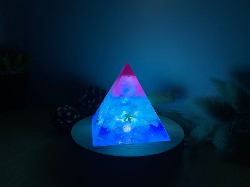Celestial Lamp, Constellation Decor, Crystal Pyramid Night Light, Unique Gift - โคมไฟ - คริสตัล สีน้ำเงิน