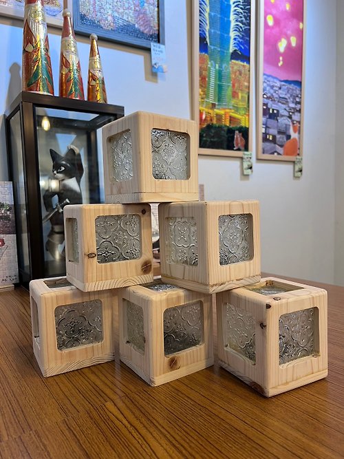 3貓小舖 檜木海棠花玻璃手工音樂盒-生日快樂