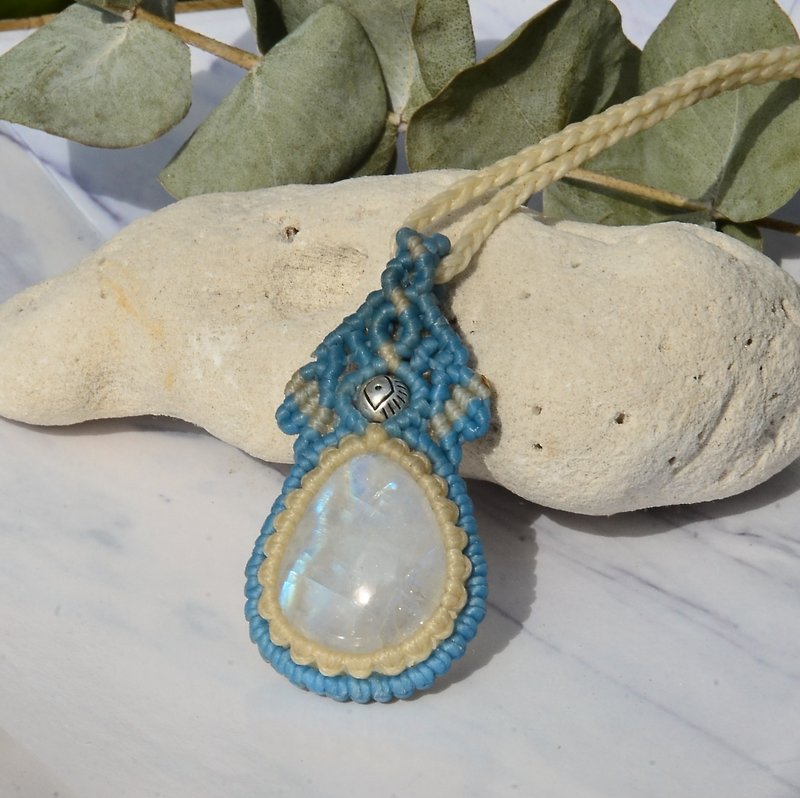 Moonstone Jewelry Macrame Necklace