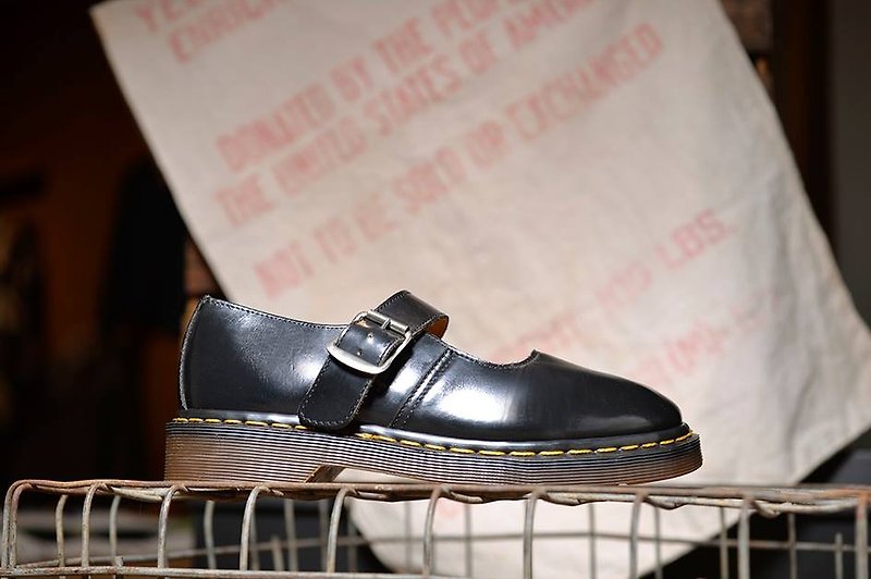 Vintage UK Dr. Martens black doll shoes - รองเท้าบัลเลต์ - หนังแท้ สีดำ