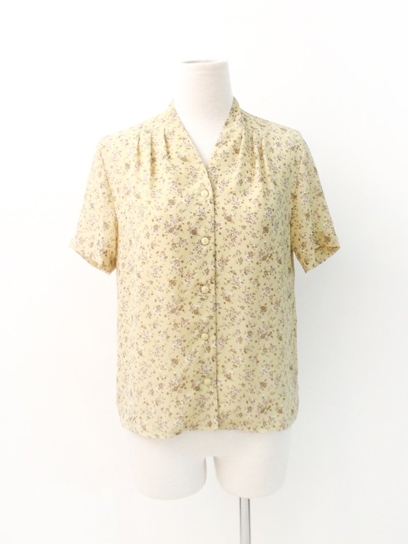 Vintage Japanese Short Sleeve Beige Floral Vintage Shirt Vintage Blouse - Women's Shirts - Polyester Yellow