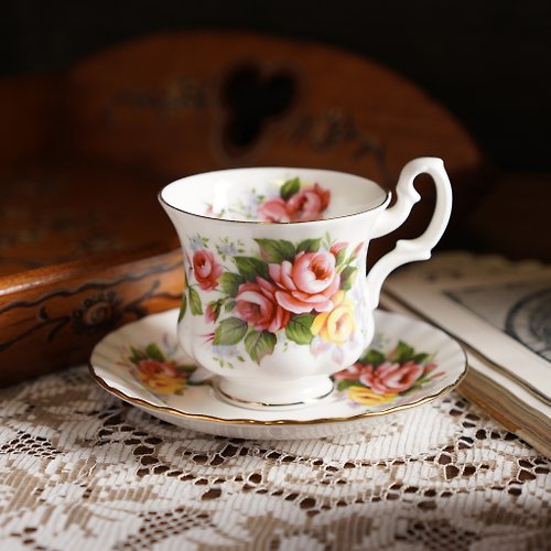 L&R 古董與珍奇老件 英國Royal Albert Westbury系列手工22k金玫瑰骨瓷茶杯/咖啡杯