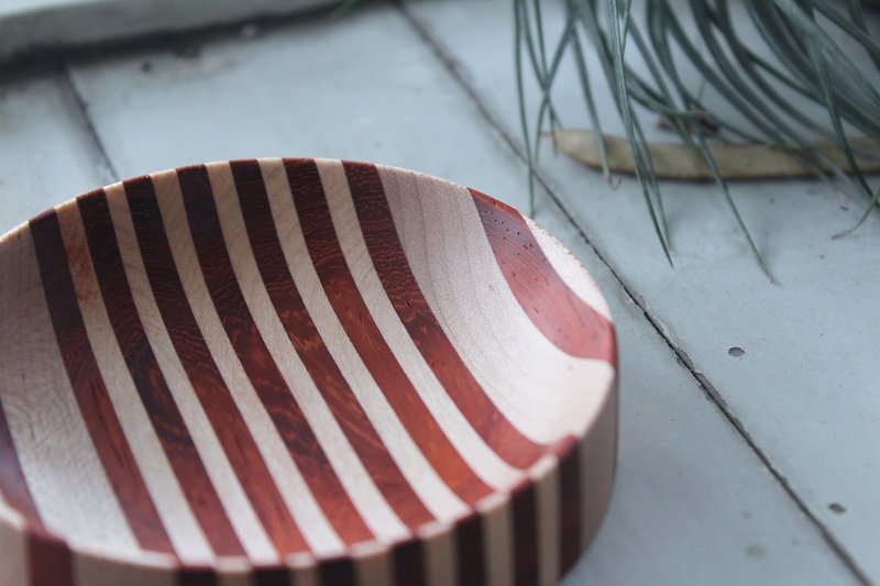 Small wood plate / African rosewood, maple - Small Plates & Saucers - Wood Brown