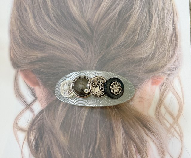 ＊バックル　ボタンヘアクリップ＊ すごい手作りヴィンテージボタンスプリングクリップヘア