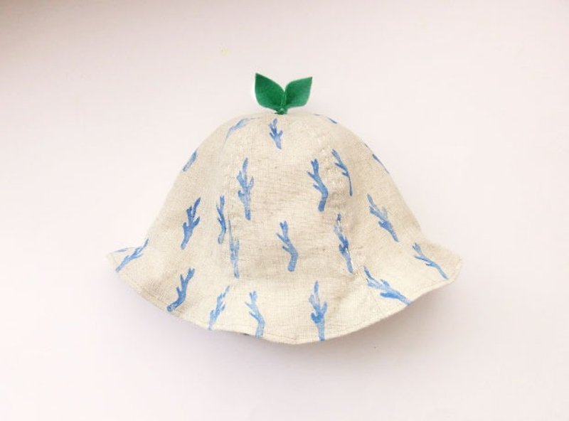 Grow Up! Leaf Hat for Baby & Toddler / Little Branches(Natural) - ผ้ากันเปื้อน - ผ้าฝ้าย/ผ้าลินิน สีนำ้ตาล