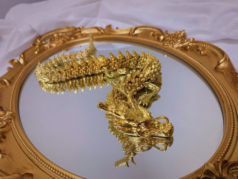 Dragon d'or【金龍臥居】能量擺飾 居家擺設 Ms.Beasty 怪物小姐 - 擺飾/家飾品 - 銅/黃銅 金色
