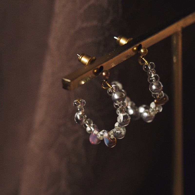 Round glass teardrop earrings transparent