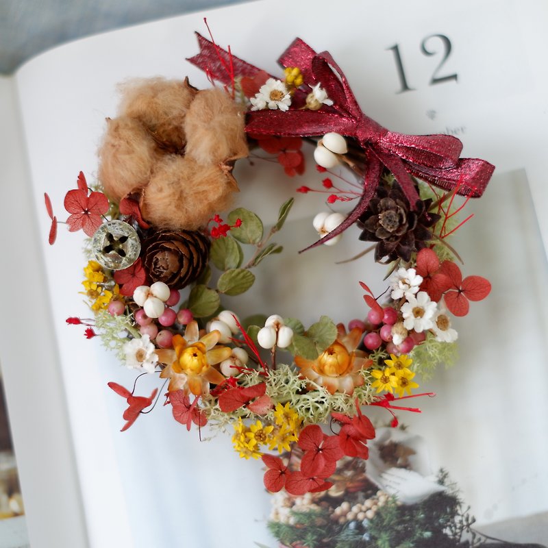 Unfinished | Micro Christmas Dry Flower Fruit Cotton Wreath Spot