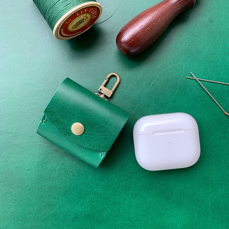AirPods 3/AirPods Pro手縫真皮耳機保護套(可客製英文名字) - AirPods/耳機保護套 - 真皮 咖啡色