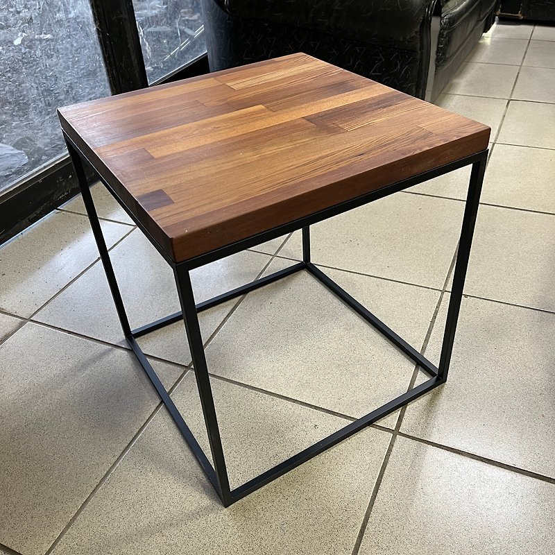 Ironwood and square side table, cedar coffee table, sofa, small table, bedroom coffee table, industrial style design - ของวางตกแต่ง - โลหะ สีดำ
