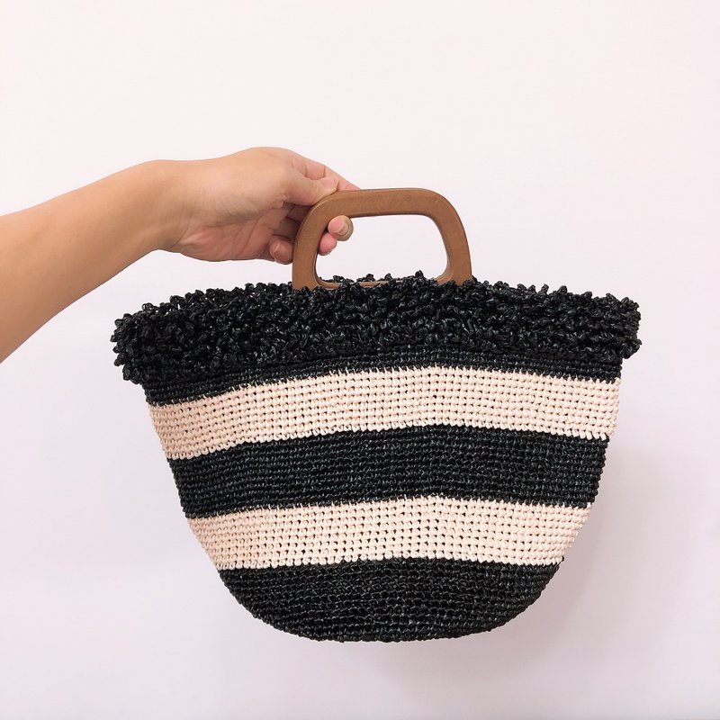 Cotton & Hemp Handbags & Totes White - Handmade summer ocean wind horizontal woven bag - cotton Raffia