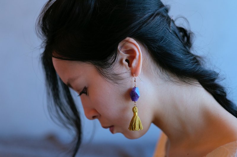 Gemstone Earrings & Clip-ons Purple - Amethyst tassel earrings / Purple gemstone earrings