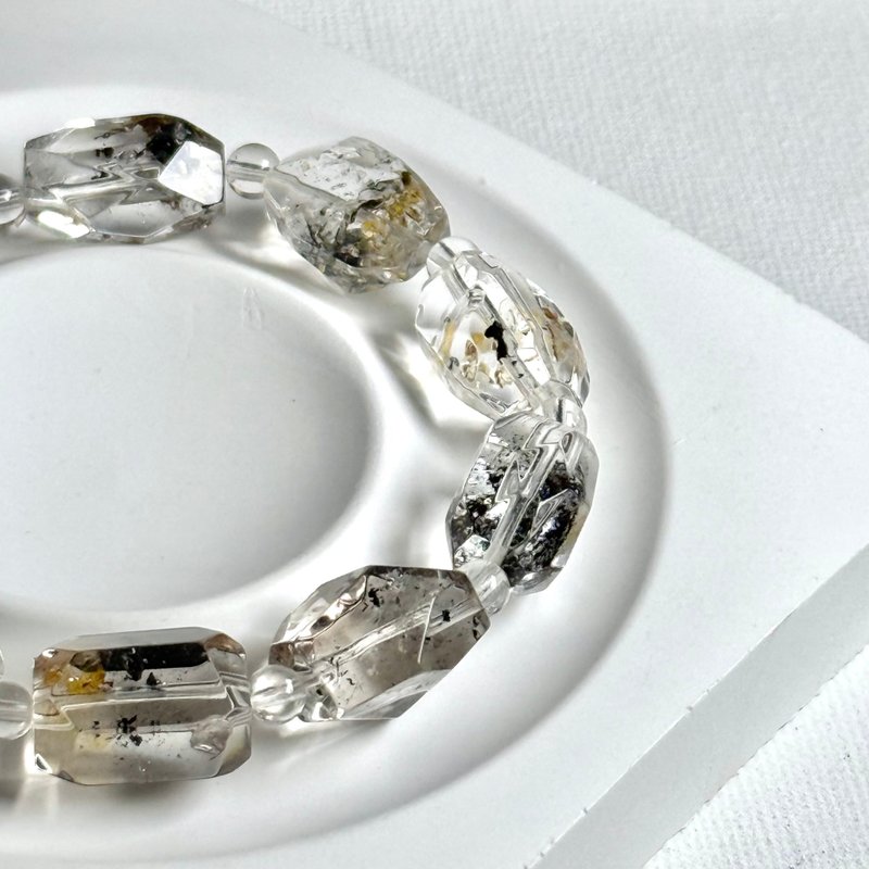 Ice Translucent Diamond Faceted Bracelet - สร้อยข้อมือ - คริสตัล ขาว