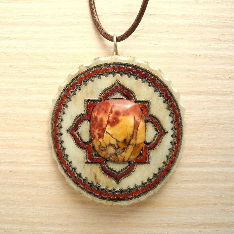 Horn pendant with jasper - Necklaces - Other Materials Multicolor