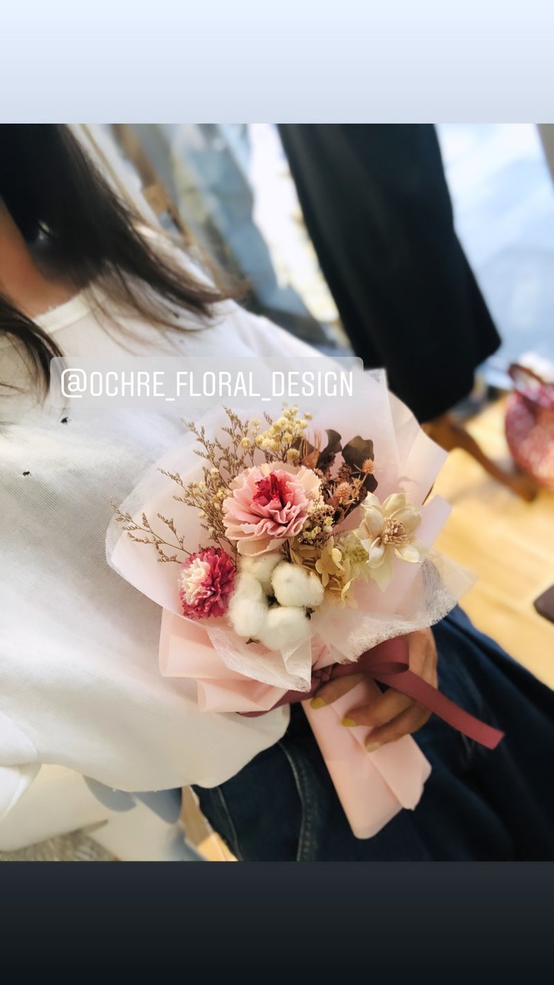 Ochre 母親節康乃馨花束-中型 - 乾燥花/永生花 - 植物．花 藍色