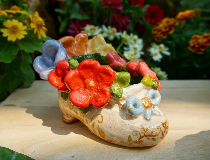 Flower Shoe Mini Planter / Shoe Plant Pot/ Classic shoe Pottery - 花瓶/花器 - 陶 白色