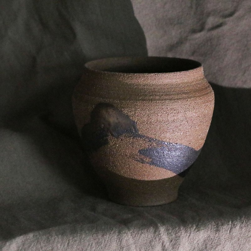 Ink brush series wasteland flower pot - Pottery & Ceramics - Pottery Brown